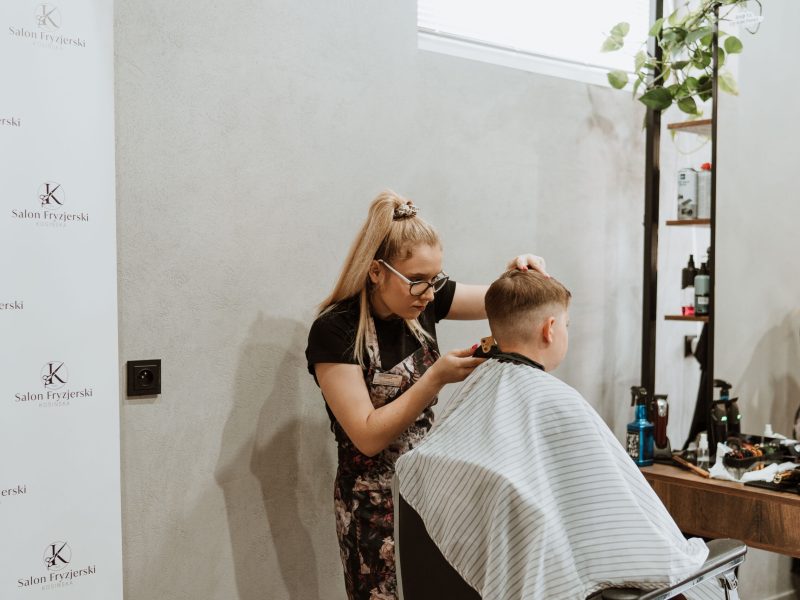 Salon (1)